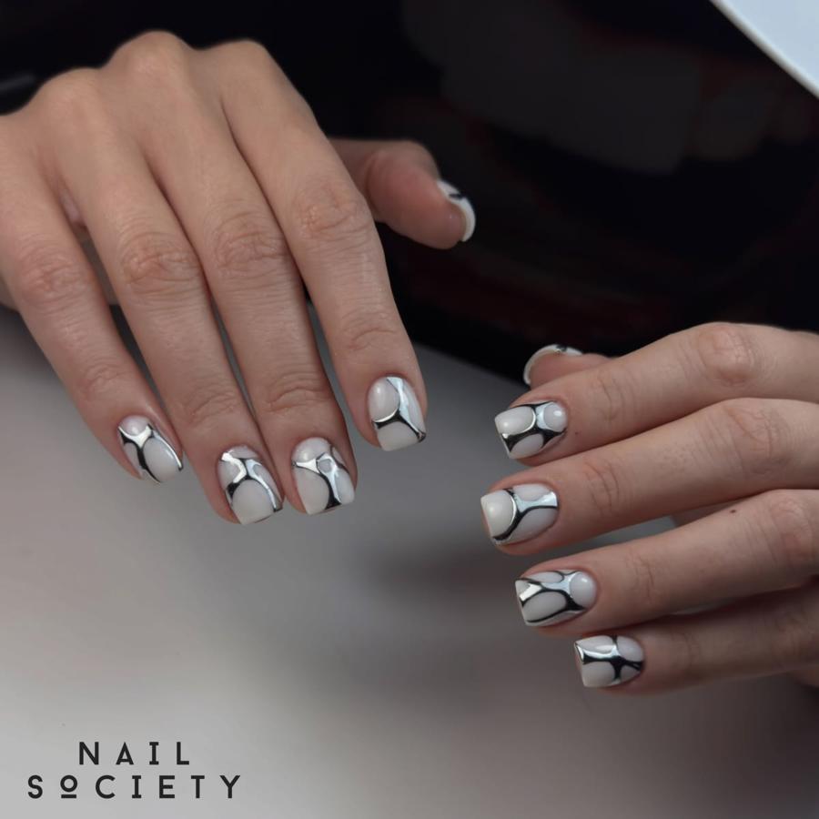 Chrome Nails 